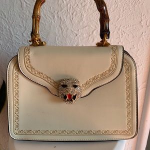Novelty lion head purse with strap